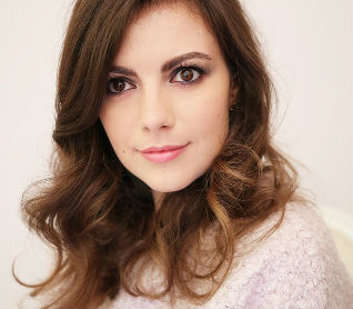 Christmas Tables by Sara Sabaté