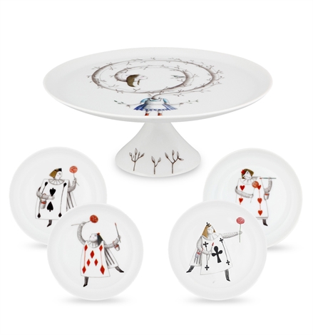 Set Small Footed Cake Plate & 4 Plates Tea With Alice | Vista Alegre